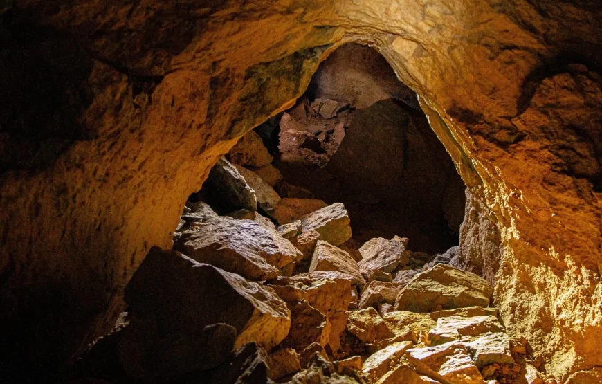 Sigatoka River Cruise & Cannibal ‘Nahehe’ Cave Tour